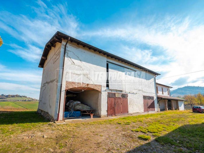 Casa quadrilocale in vendita in Maranello