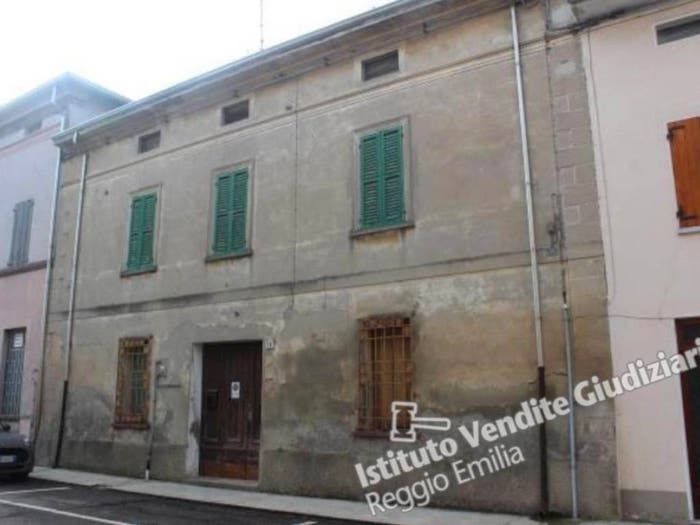 Appartamento con 6 locali in vendita in Via G Garibaldi, Centro, Pomponesco