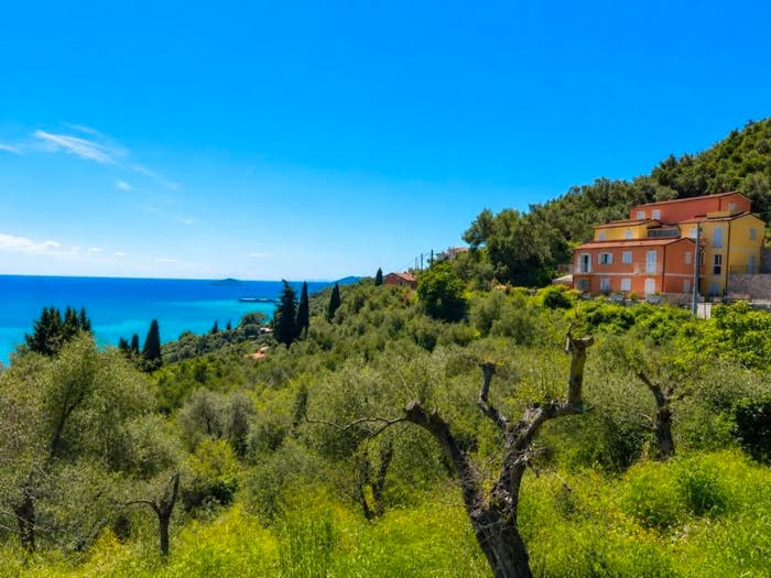 Appartamento quadrilocale in vendita in Via Fratelli Landi, La Serra Tellaro, Lerici