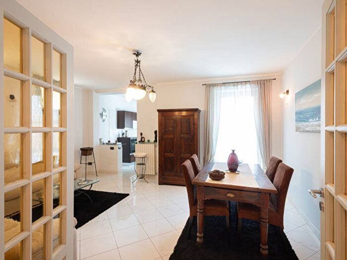 Appartamento trilocale in vendita in Via Roberto, Centro, Bordighera