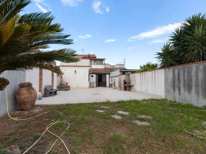 Casa con 6 locali in vendita in Via Guglielmo Marconi, Fiumefreddo di Sicilia