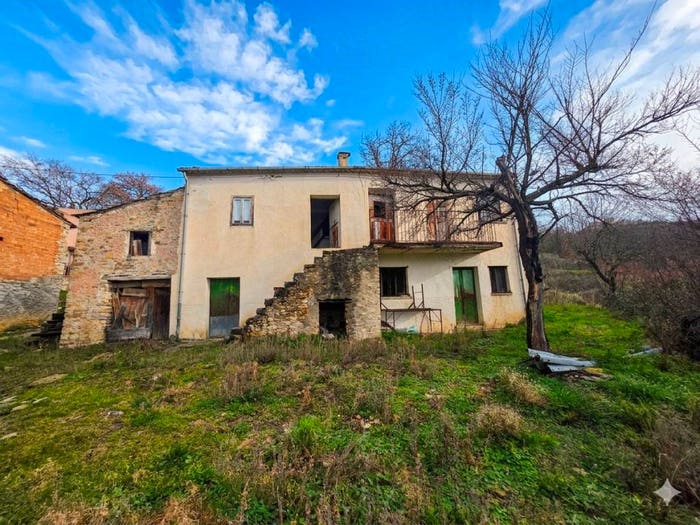 Casa con 5 locali in vendita in Vallegravia, Caporio, Macchiagodena