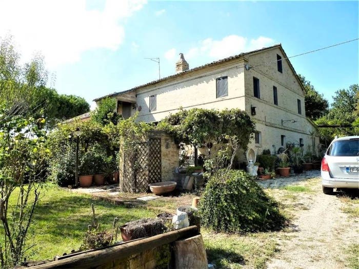 Casa con 5 locali in vendita in Via San Lorenzo, Montecosaro