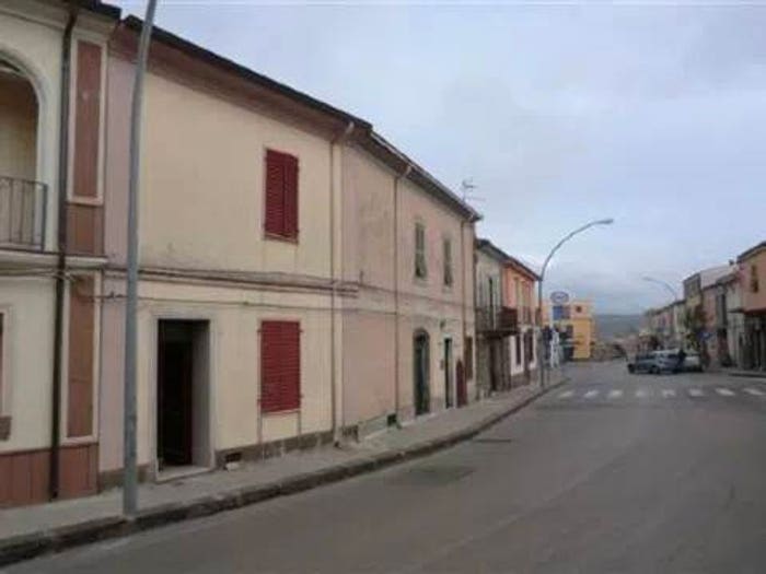 Appartamento con 5 locali in vendita in Via Sassari SNC, Ittiri