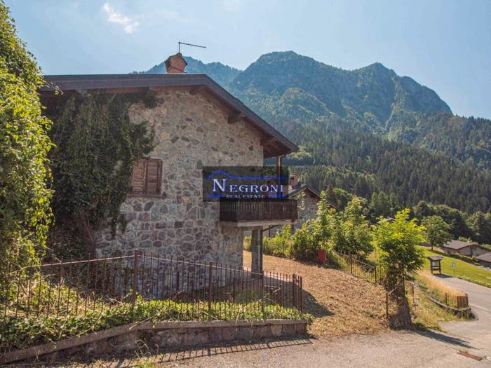 Casa trilocale in vendita in Via Prato del Pozzo, Boario, Gromo