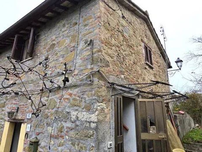 Casa con 6 locali in vendita in Via Cesare Battisti, Marsciano