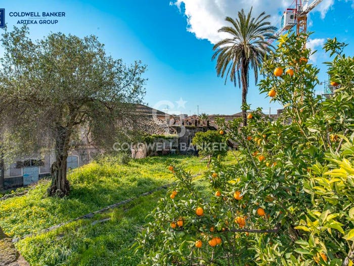 Casa con 6 locali in vendita in Viale Principe Amedeo, San Cosmo Corso Italia Piazza Dante, Acireale