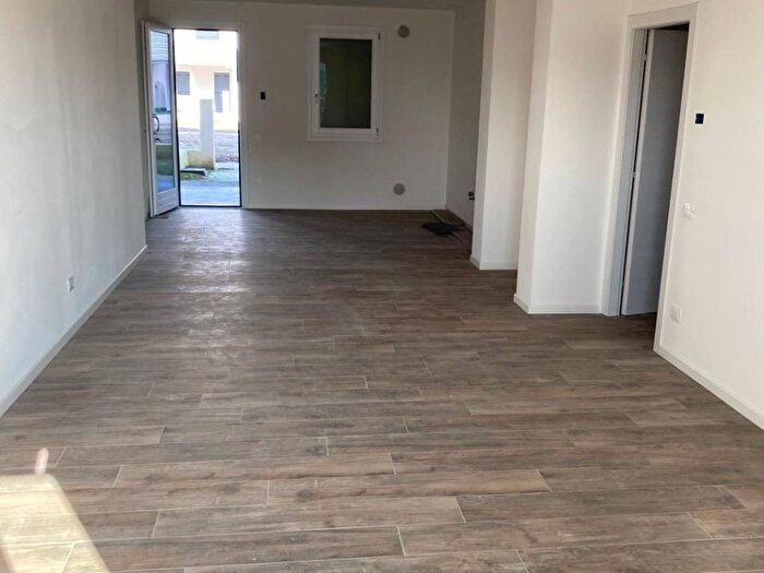 Appartamento trilocale in vendita in Via Roma, Centro, Saccolongo
