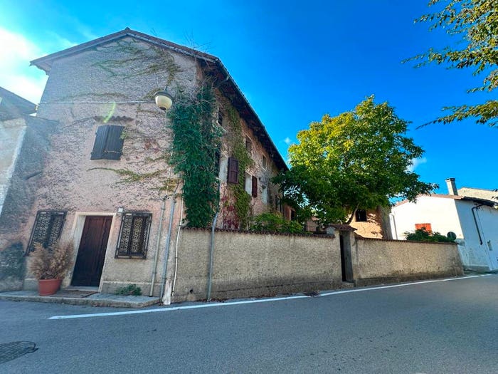 Casa trilocale in vendita in Via Giuseppe Mazzini, Rivignano, Rivignano Teor