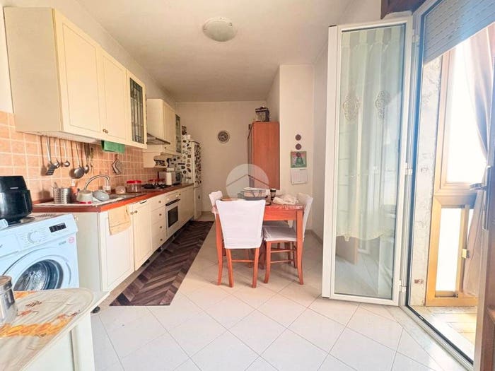 Appartamento quadrilocale in vendita in Via rigoletto, Pianura, Napoli
