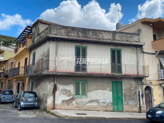 Appartamento bilocale in vendita in Via Comunale Camaro, Camaro Superiore, Messina