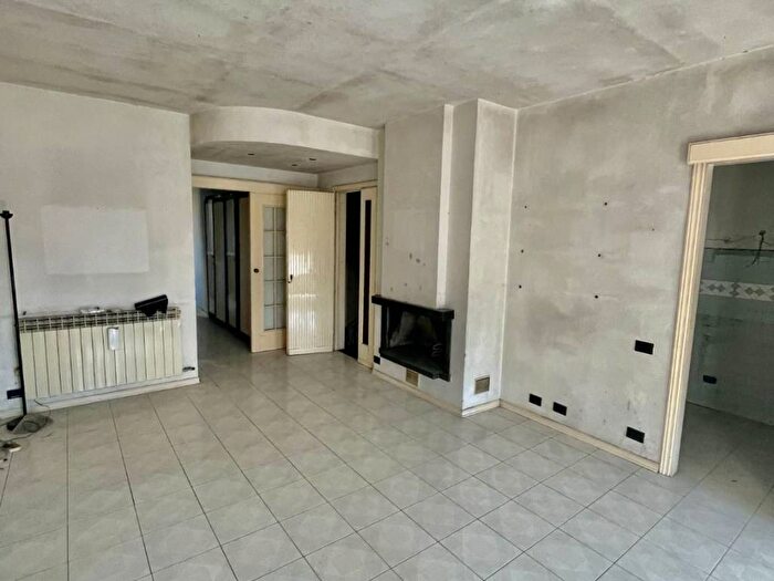 Casa con 6 locali in vendita in Via Risorgimento, Centro, Monsummano Terme