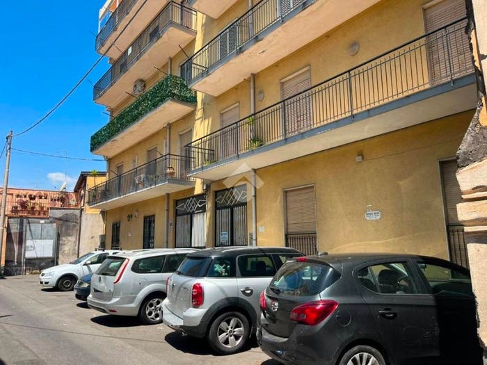 Appartamento quadrilocale in vendita in Via Principe Umberto, Centro, Aci Sant'Antonio