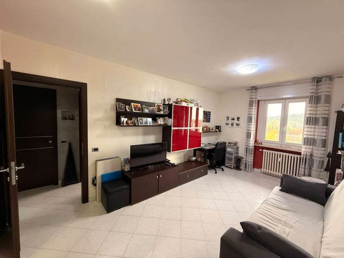 Appartamento quadrilocale in vendita in Piazza AVIS, Collina, Pinerolo