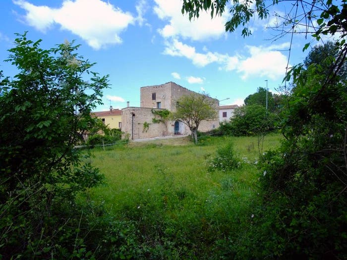 Casa quadrilocale in vendita in Via Capodacqua, Capestrano