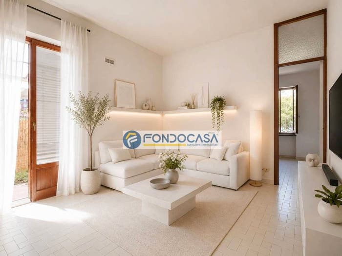 Appartamento trilocale in vendita in Via Esperanto, Marina di Massa Centro, Massa
