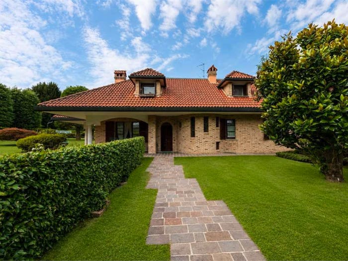 Casa con 6 locali in vendita in Via Brunate, Centro, Guanzate