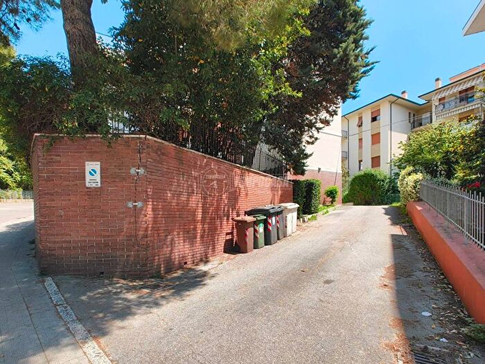 Appartamento quadrilocale in vendita in Via XXV Aprile, Borgo Rodi, Ancona