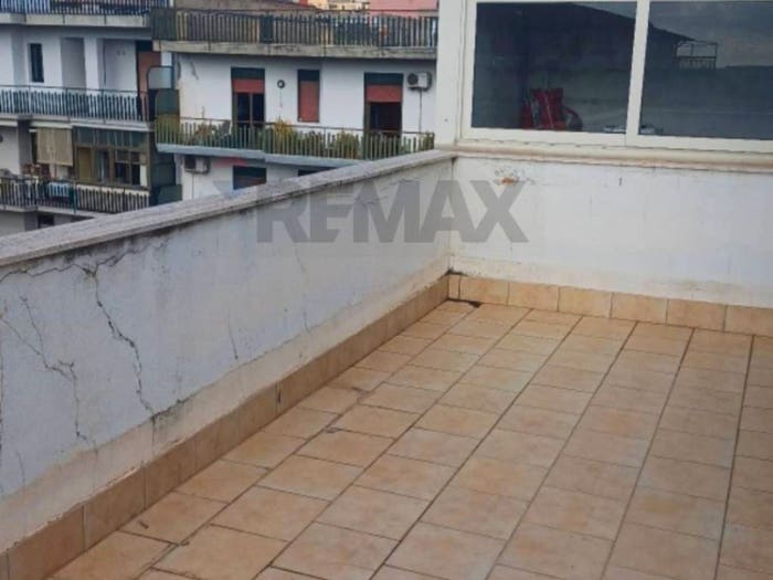Appartamento con 5 locali in vendita in Via Rifiano, Centro, Aci Catena
