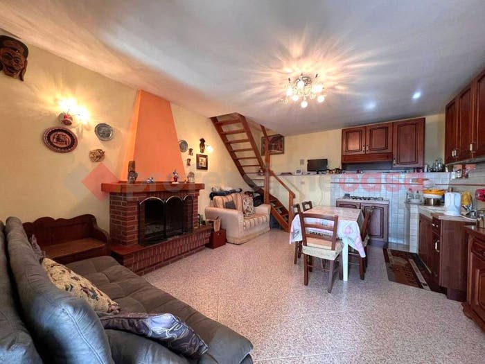 Casa trilocale in vendita in Via San Marco, Pescosolido