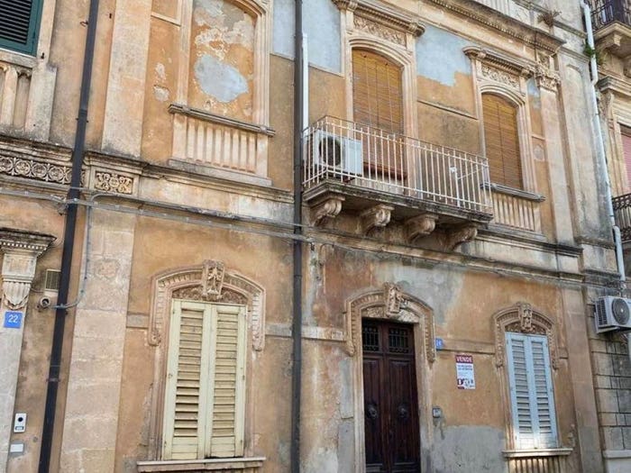 Casa con 5 locali in vendita in VIA ROSOLINO PILO, Centro, Pachino