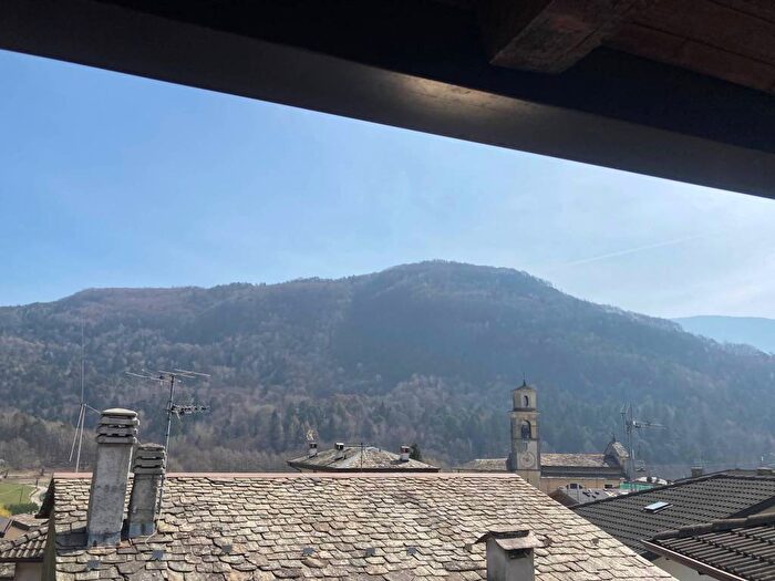 Casa quadrilocale in vendita in Via Roma, Dazio