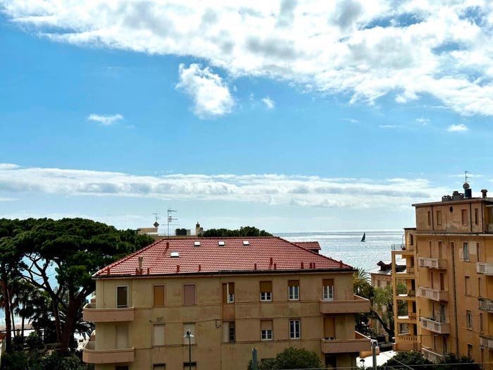 Casa con 6 locali in vendita in Viale Sant'Erasmo, Regione Paradiso, Alassio