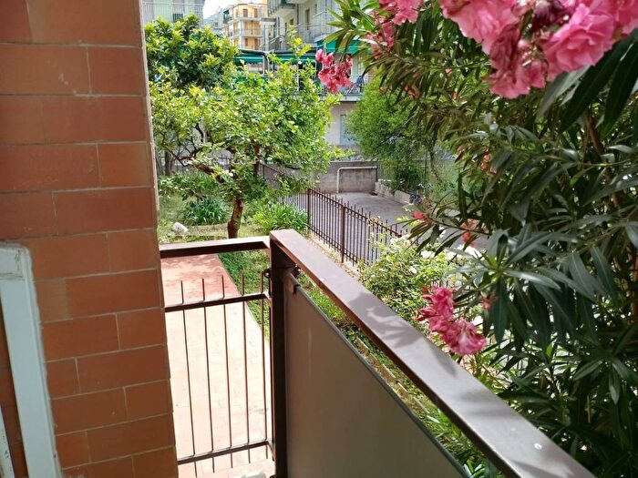 Appartamento bilocale in vendita in Borghetto Santo Spirito