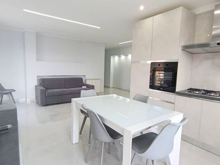 Appartamento con 5 locali in vendita in Via Filippo Signore, Centro, Minturno