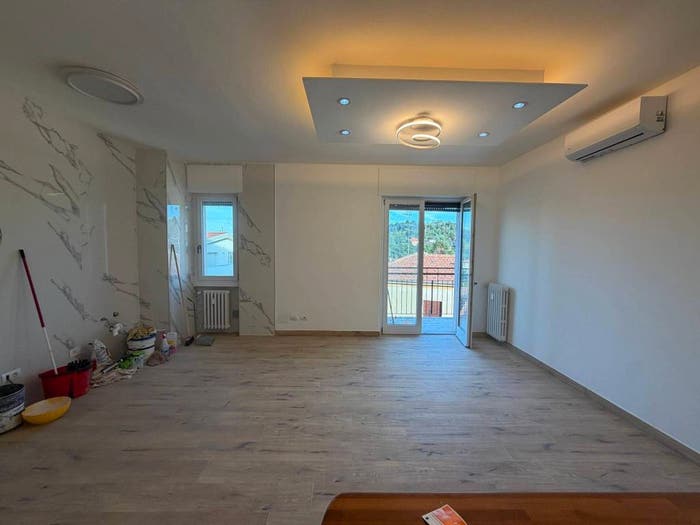 Appartamento trilocale in vendita in Via Roma, Centro, Gazzada Schianno