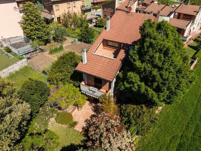 Appartamento con 6 locali in vendita in MARISCHIO VIA FONTENUOVA, Marischio, Fabriano