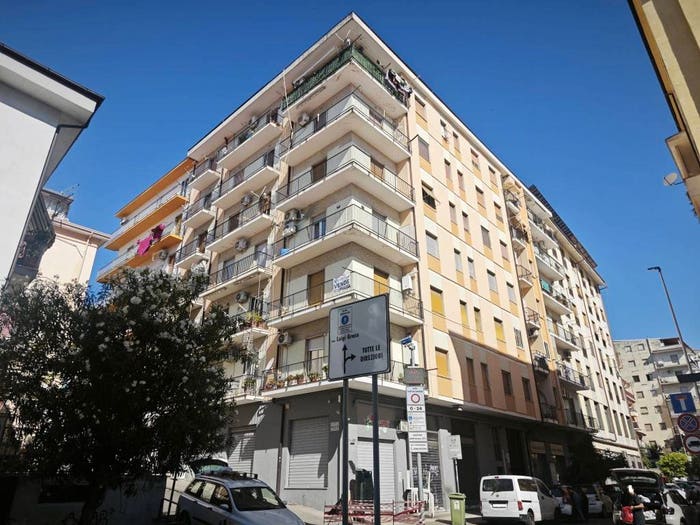 Appartamento trilocale in vendita in Via Luigi Maria Greco, Centro, Cosenza