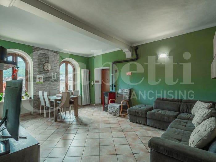 Appartamento con 6 locali in vendita in Via Nazionale, Abbadia Alpina, Pinerolo