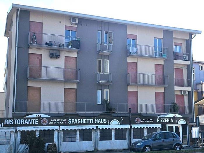 Appartamento trilocale in vendita in Corso Chiggiato, Centro, Caorle