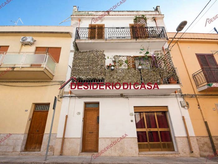 Casa con 6 locali in vendita in Via Pietro Sbacchi, Centro, Cinisi