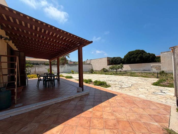 Casa con 6 locali in vendita in Via Cloanto, Pizzolungo, Erice