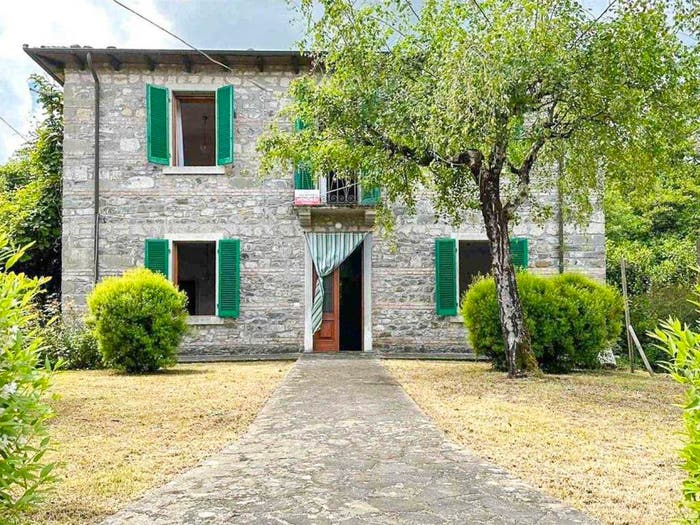 Casa con 6 locali in vendita in Centro, Camporgiano