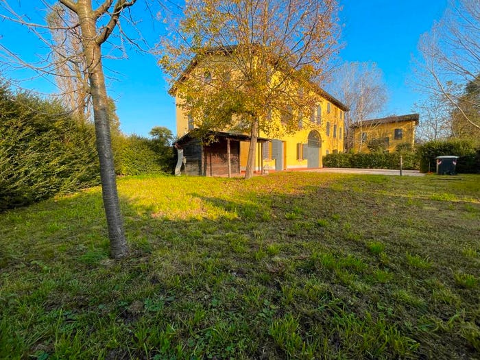 Casa quadrilocale in vendita in Via San Clemente Valle, Bastiglia