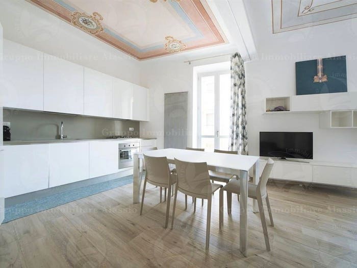 Appartamento trilocale in vendita in Via Flavio Gioia Alassio SV Italia, Centro, Alassio
