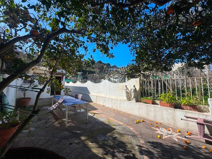 Appartamento trilocale in vendita in Centro, Capri