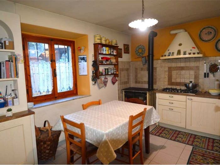 Casa con 6 locali in vendita in via Orbignanese, Centro, Lamporecchio