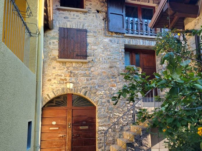 Casa trilocale in vendita in Via Cesare Battisti, Centro, Barni