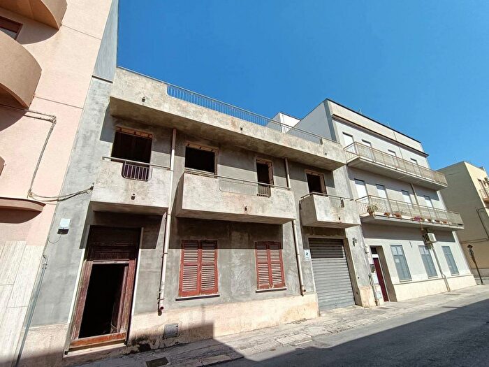 Appartamento quadrilocale in vendita in Via Due Giugno Snc, Erice