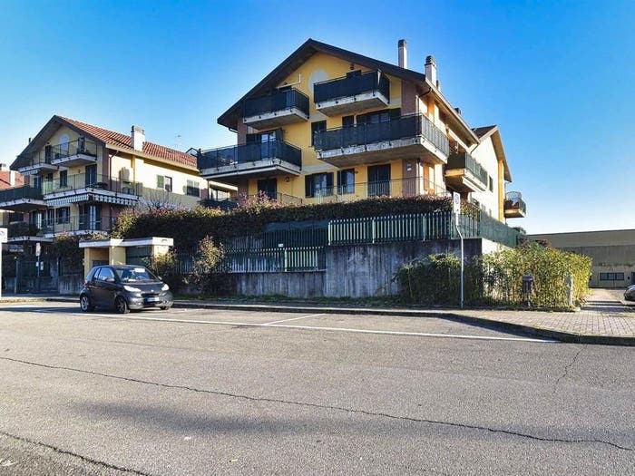 Appartamento bilocale in vendita in Via Corelli, Limbiate
