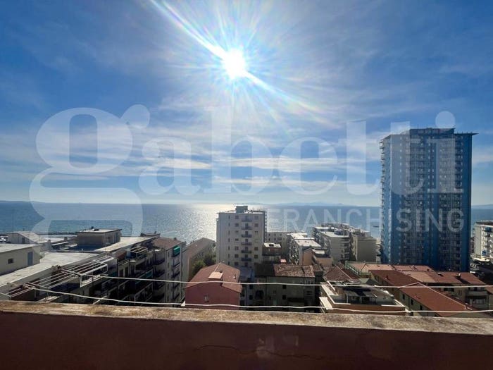 Appartamento trilocale in vendita in Via Fiume, Centro, Follonica