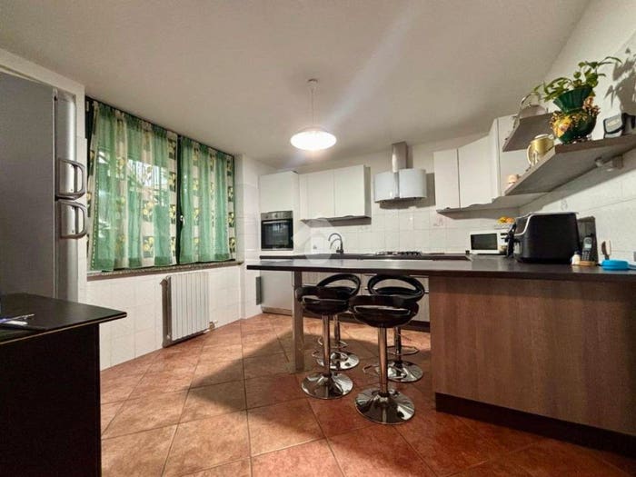 Casa con 6 locali in vendita in Via delle lame, Centro, None