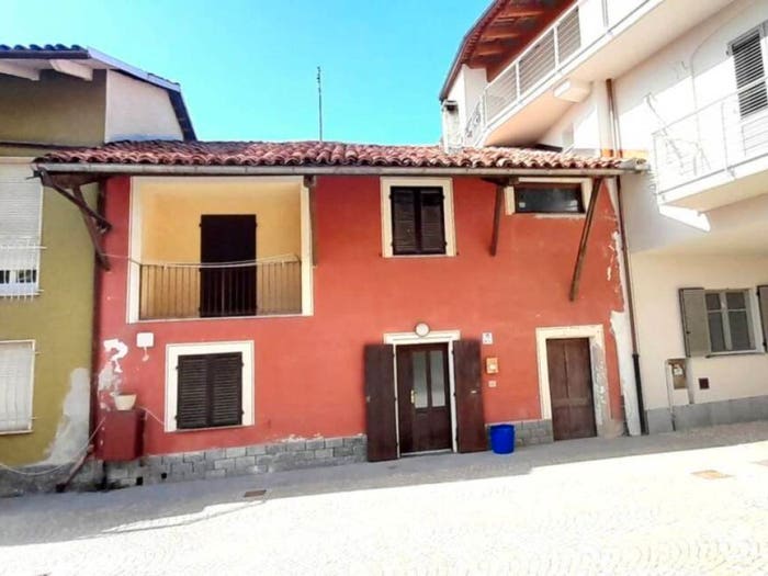 Casa quadrilocale in vendita in Via Asilo bis, Centro, Farigliano