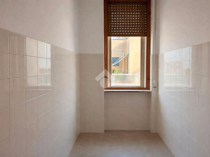 Appartamento trilocale in vendita in Via Pietro Motti, Stadio, Piacenza