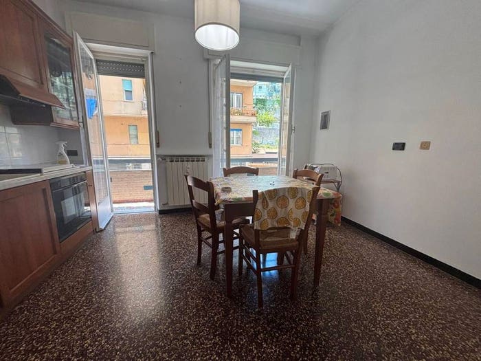 Appartamento trilocale in vendita in Via Faliero Vezzani, Rivarolo, Genova