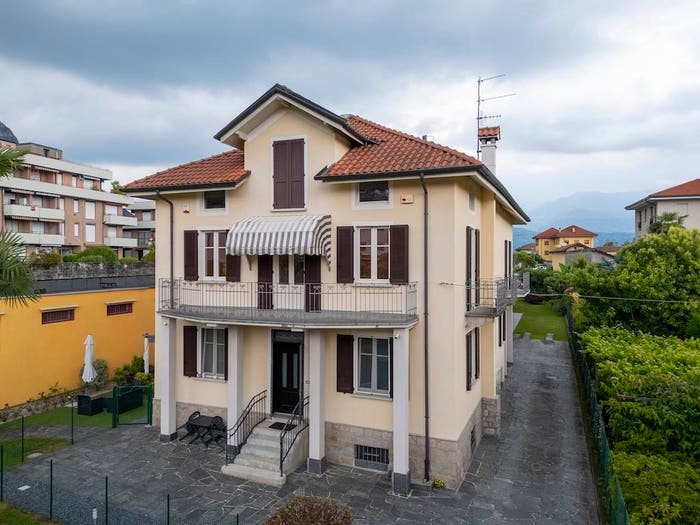 Casa con 6 locali in vendita in Via Guglielmo Marconi, Centro, Baveno